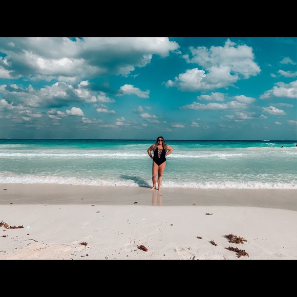 Meet your Posher, Courtney - Picture 7 of 11